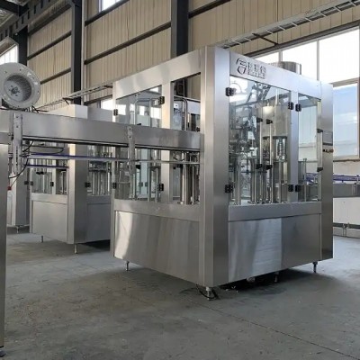 Full Automatic Carbonated Drinks Filing line for PET bottles With High Quality