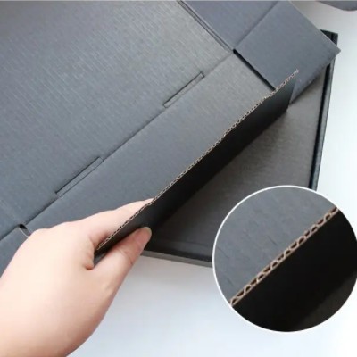paper small black boxes for packiging clothes / 2